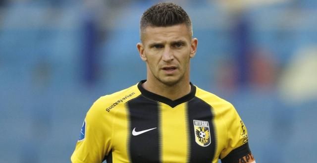 0次助攻 0次助攻