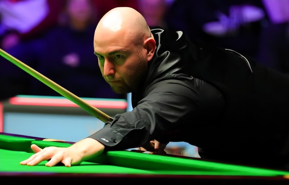 沙特联赛CEO：沙超不会像中超那样泡沫破裂，球队能引进维尼修斯.