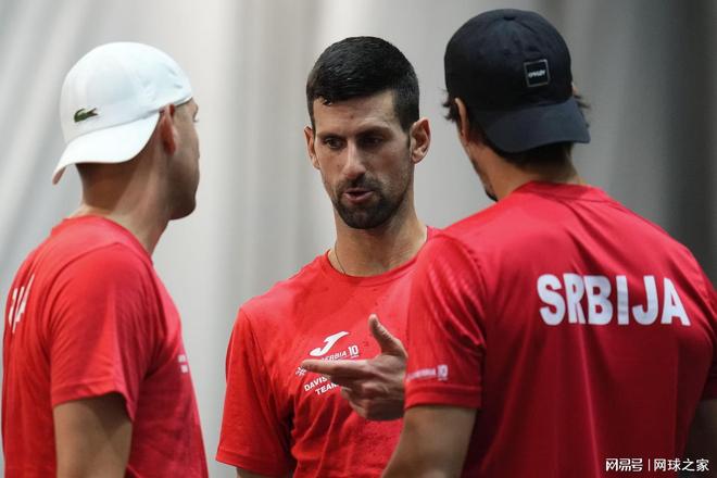 对手防线的 对手防线的