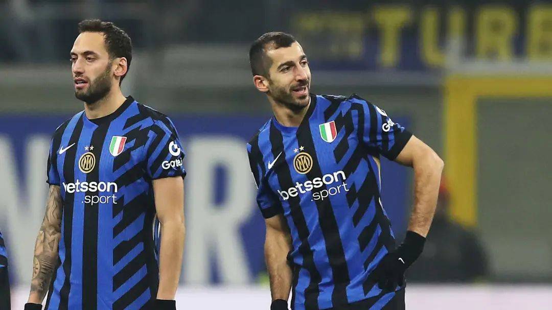 官方：毕包因与曼联两回合违规被罚款5万欧，呼