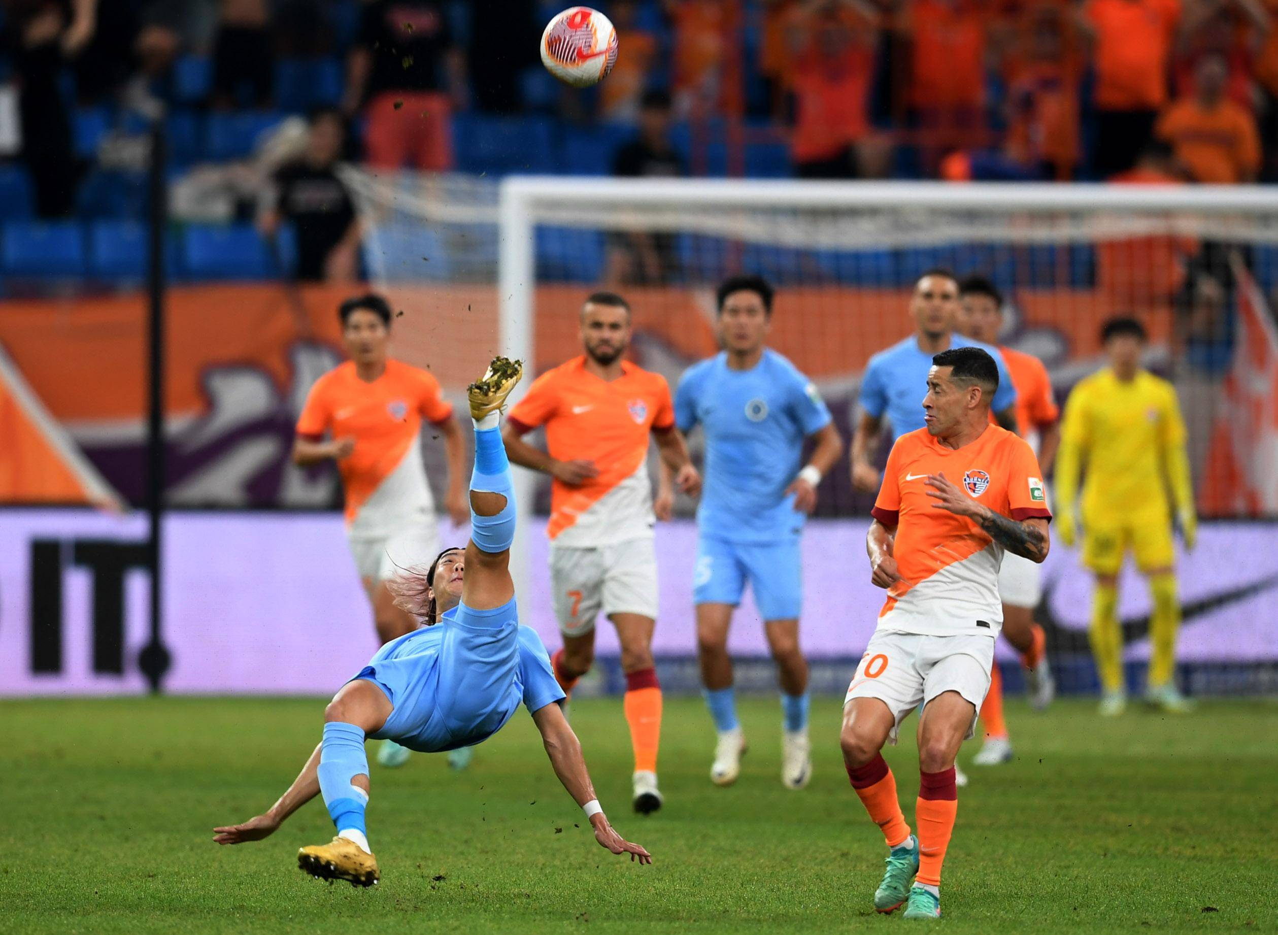 有了他在后 有了他在后